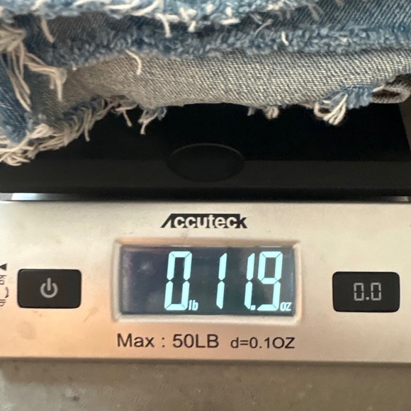 NEW Abercrombie Fitch High Rise 90s Relaxed Cutoff Jean Shorts Denim Women 27 - Picture 9 of 9